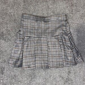Houndstooth plaid mini skirt, Size S/M